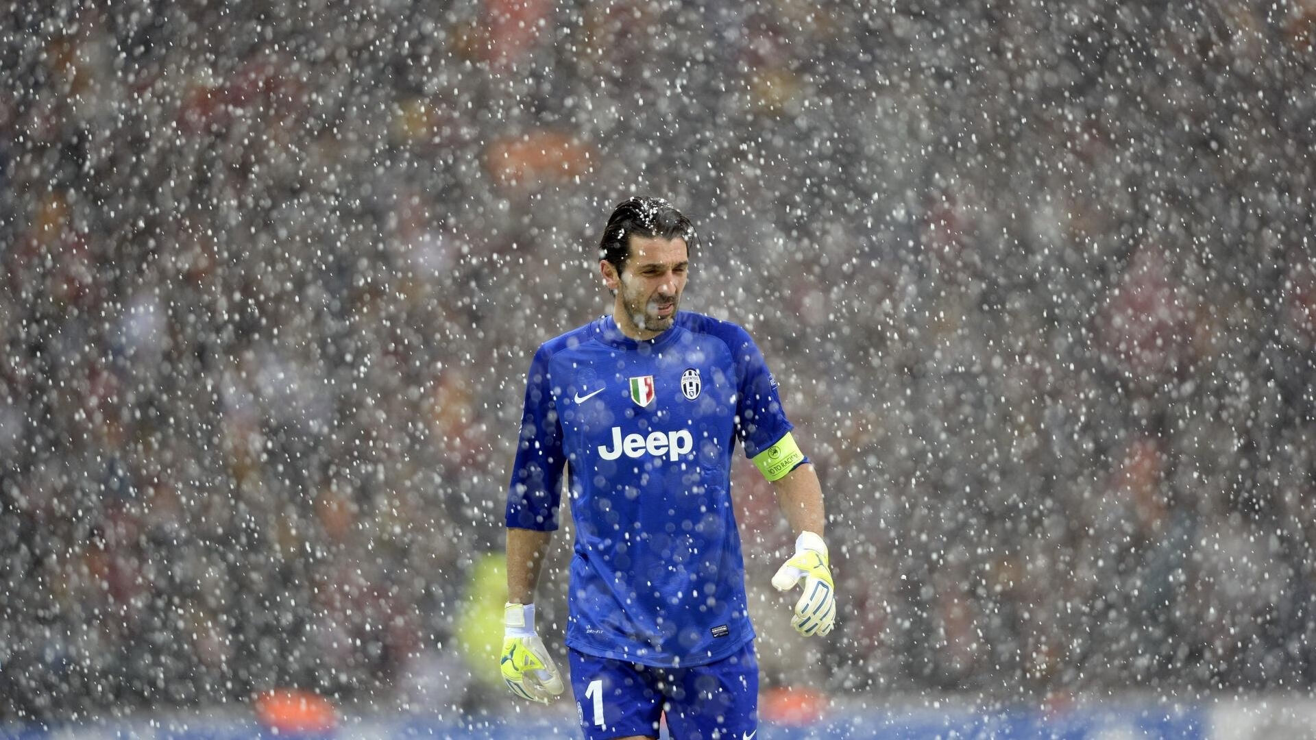 乐鱼官方网站-五大联赛球员适应期影响球队前半赛季走势，五大联赛各位置赛季十佳球员